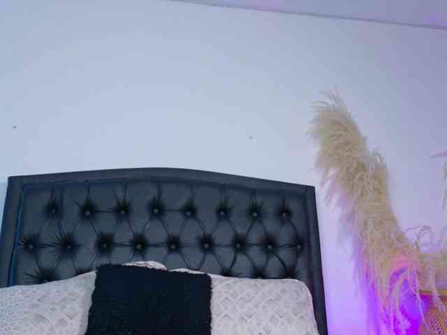 ScarletHiit webcam