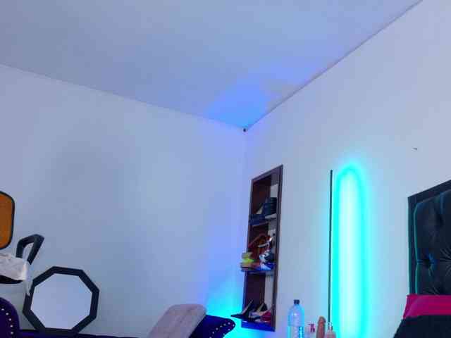ScarletHiit webcam