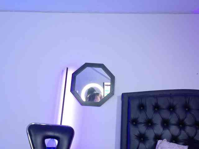 ScarletHiit webcam