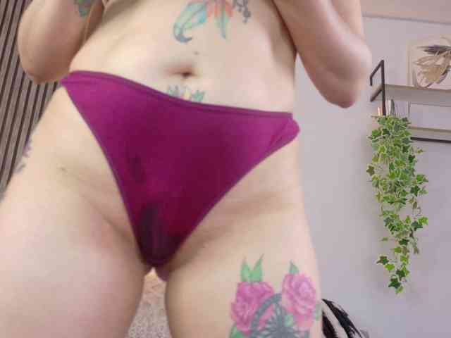 ScarletHiit webcam