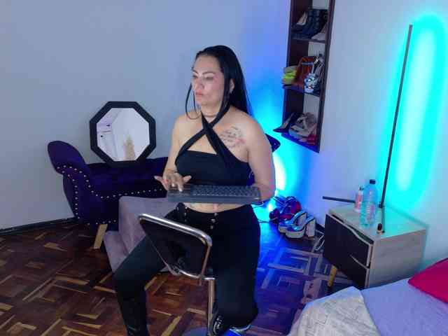 ScarletHiit webcam
