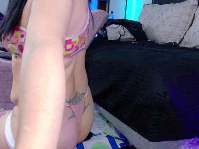 ScarletHiit webcam