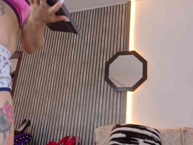 ScarletHiit webcam