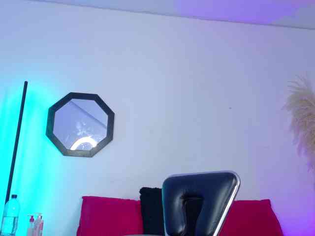 ScarletHiit webcam