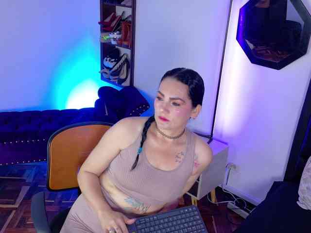 ScarletHiit webcam