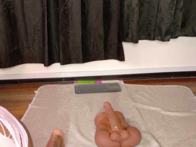Miia-Blace live cam preview