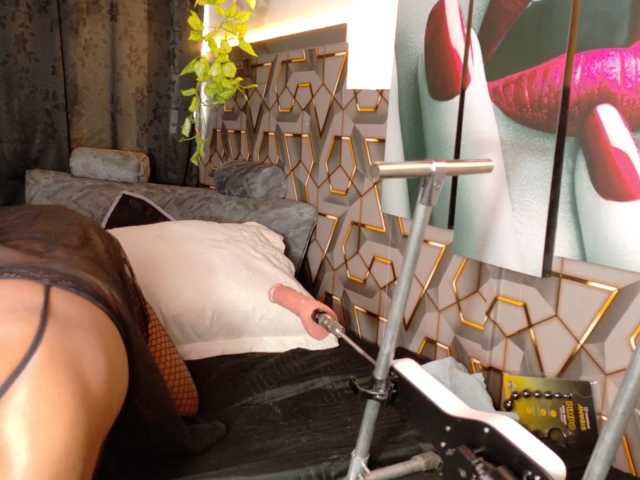 Miia-Blace, live now on BongaCams