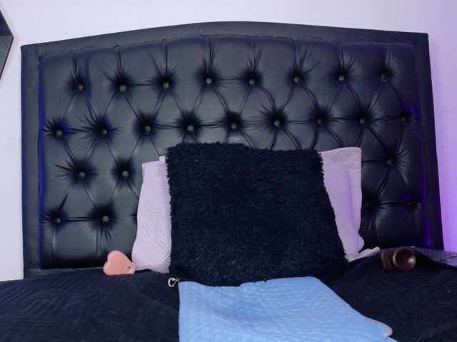 Miia-Blace live cam on BongaCams