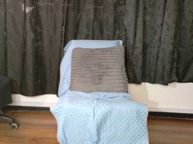 Miia-Blace live cam on BongaCams