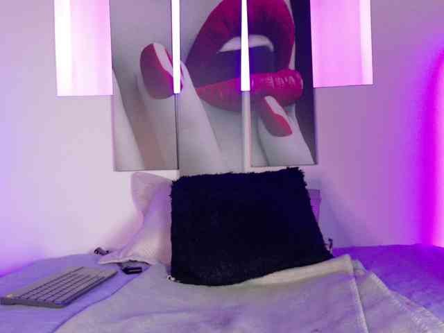 Modelo: Miia-Blace