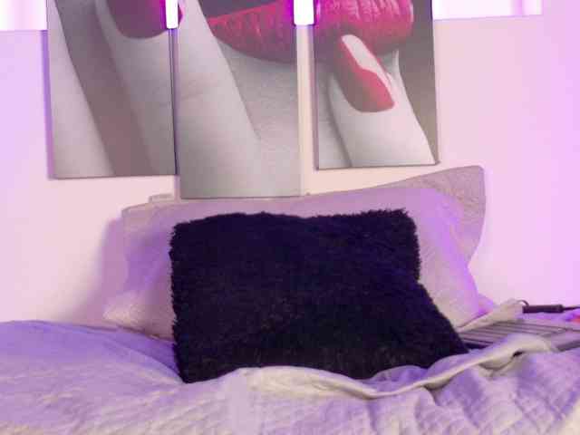 Modelo: Miia-Blace