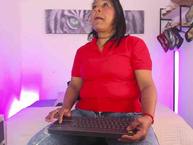 Modelo: Miia-Blace