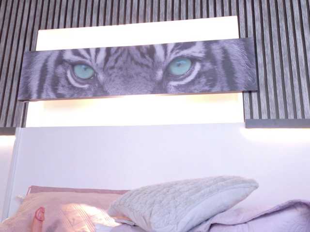Mariia-Paulaa live cam on BongaCams