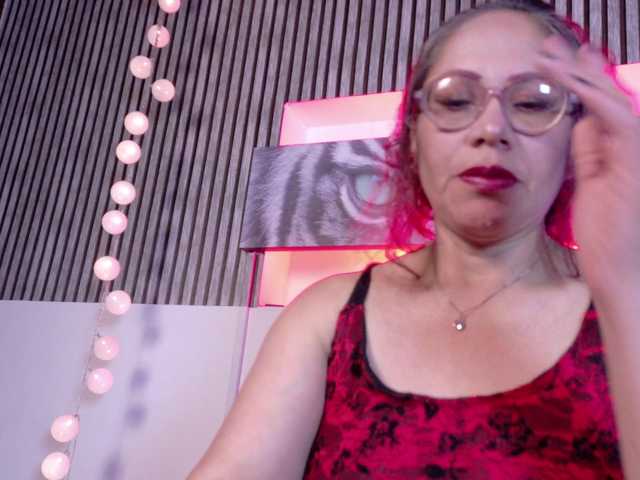 Mariia-Paulaa live cam on BongaCams