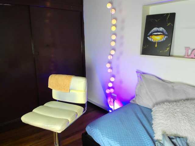 Mariia-Paulaa live cam on BongaCams