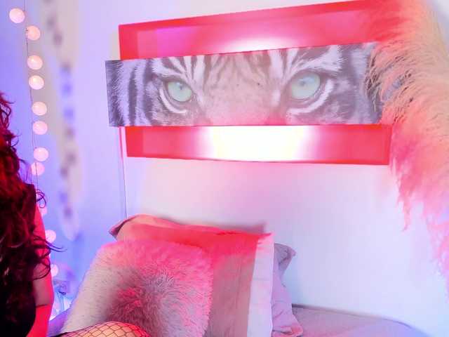 Mariia-Paulaa live cam on BongaCams