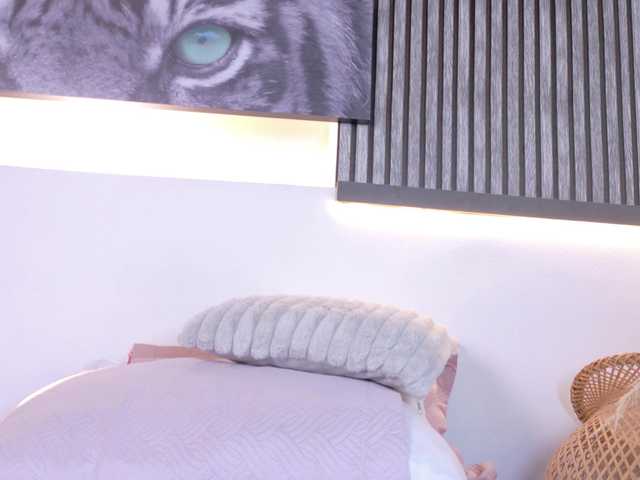 Mariia-Paulaa live cam on BongaCams