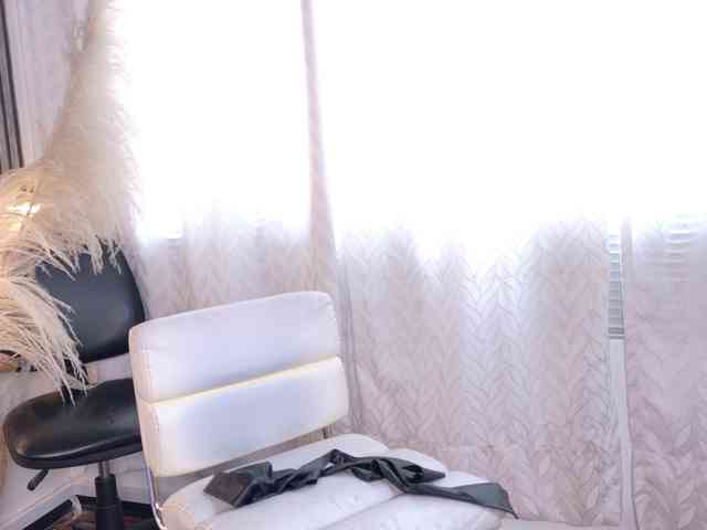 Mariia-Paulaa webcam
