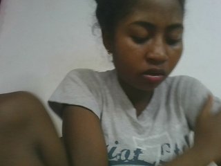 Marinah1a's Live Webcam