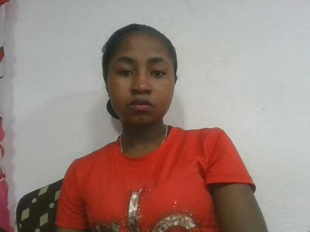 Marinah1a live cam on BongaCams