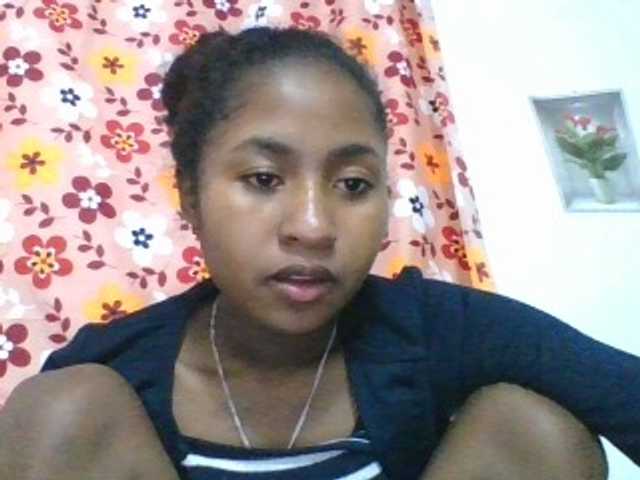 Marinah1a live cam preview