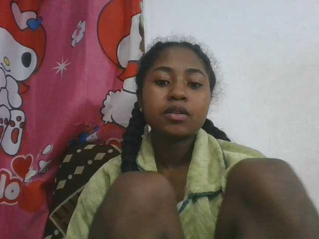 Marinah1a live cam on BongaCams