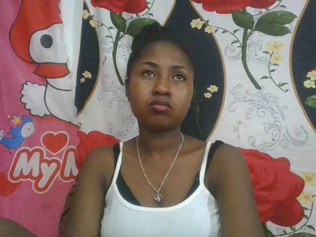 Marinah1a live cam on BongaCams