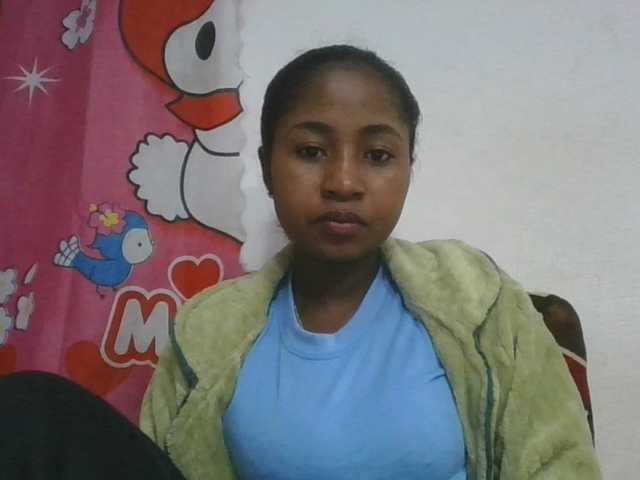 Marinah1a live cam on BongaCams