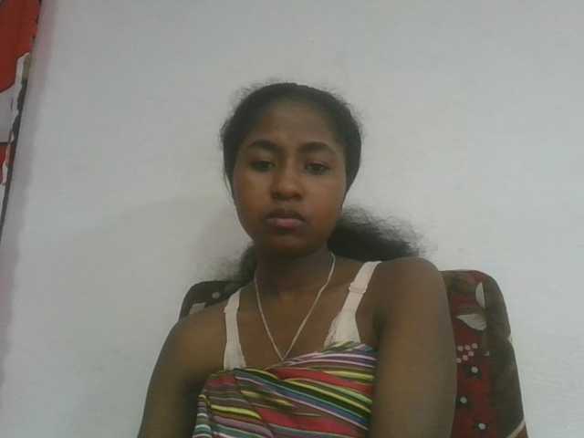 Marinah1a live cam on BongaCams