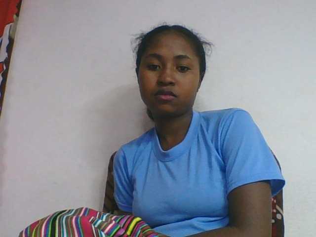 Marinah1a live cam on BongaCams