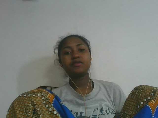 Marinah1a live cam on BongaCams