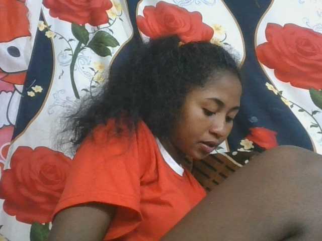 Marinah1a live cam on BongaCams