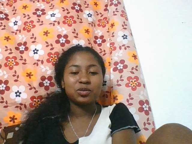 Marinah1a live cam on BongaCams