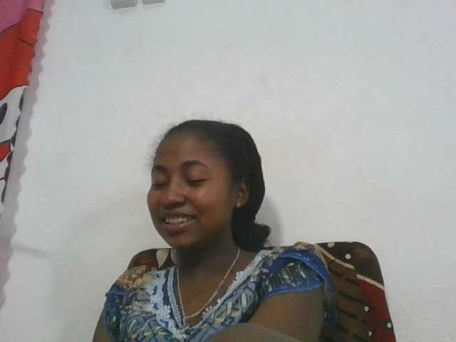 Marinah1a live cam on BongaCams