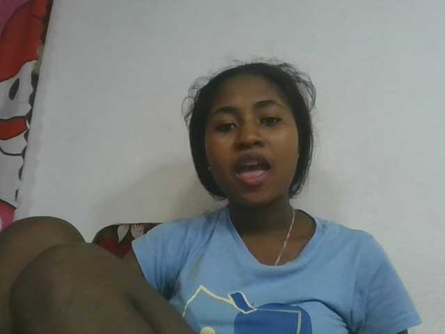 Marinah1a live cam on BongaCams