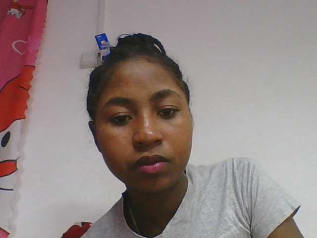 Marinah1a live cam on BongaCams