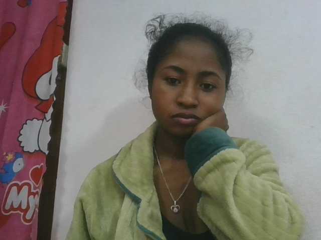 Marinah1a live cam on BongaCams