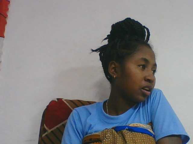 Marinah1a live cam on BongaCams