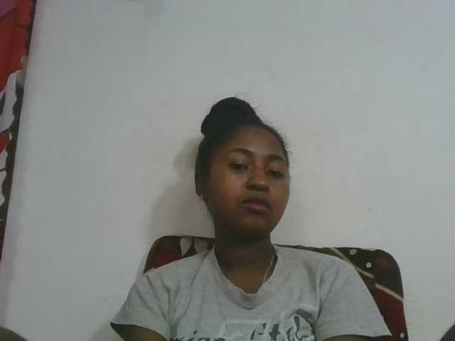 Marinah1a live cam on BongaCams