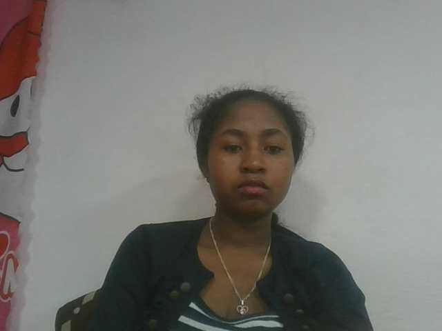 Marinah1a live cam on BongaCams