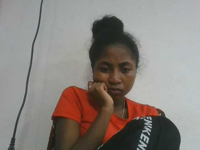 Marinah1a live cam on BongaCams