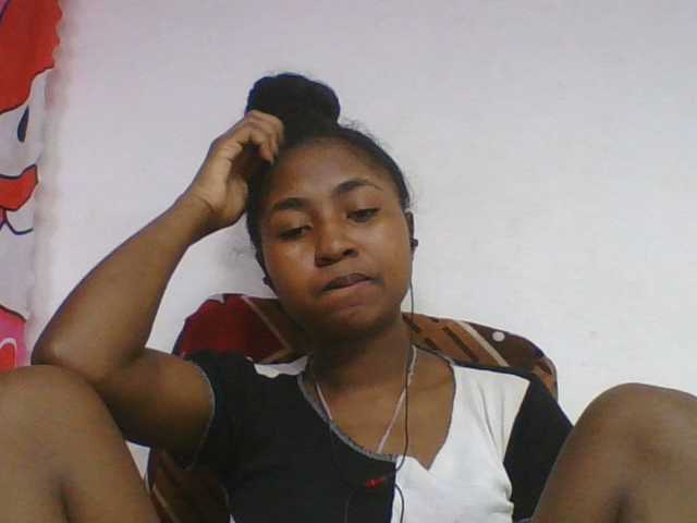 Marinah1a live cam on BongaCams