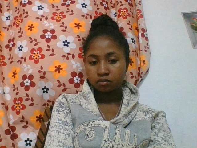 Marinah1a live cam on BongaCams