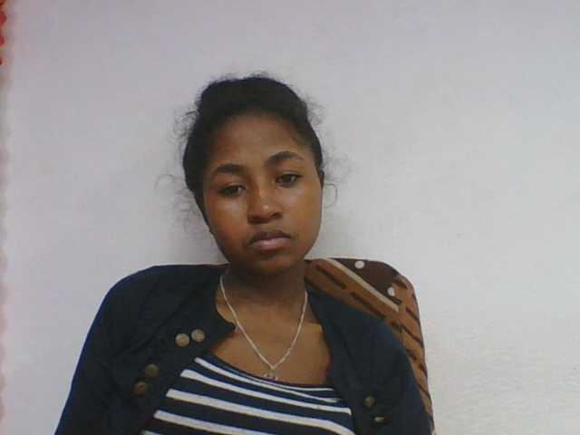 Marinah1a live cam on BongaCams