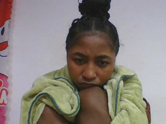 Marinah1a live cam on BongaCams