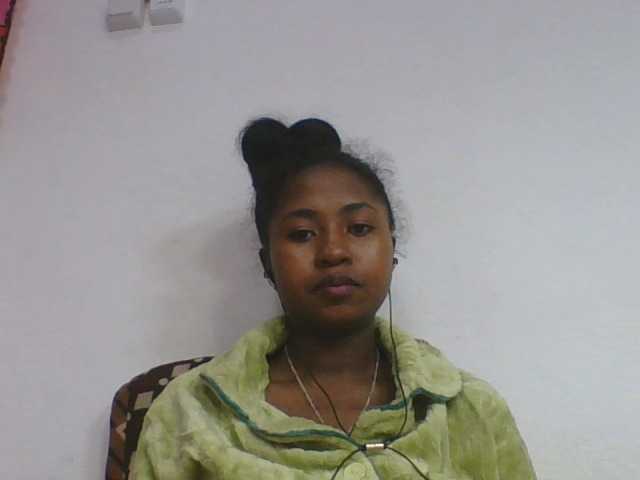 Marinah1a live cam on BongaCams
