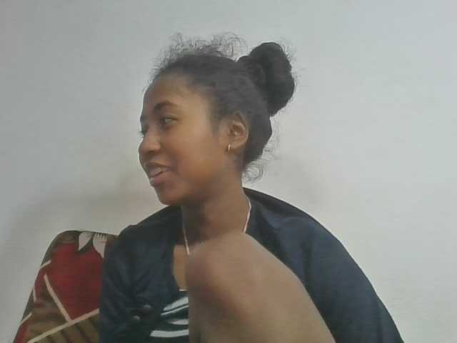 Marinah1a live cam on BongaCams