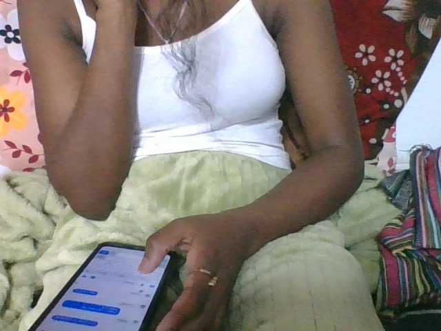 Marinah1a live cam on BongaCams