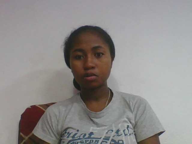 Marinah1a live cam on BongaCams