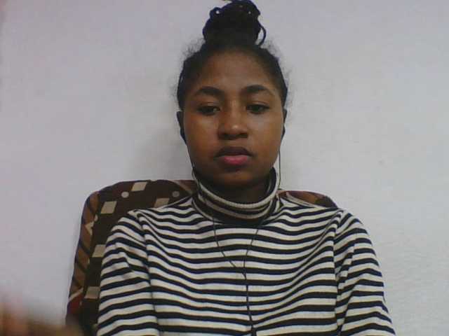Marinah1a live cam on BongaCams